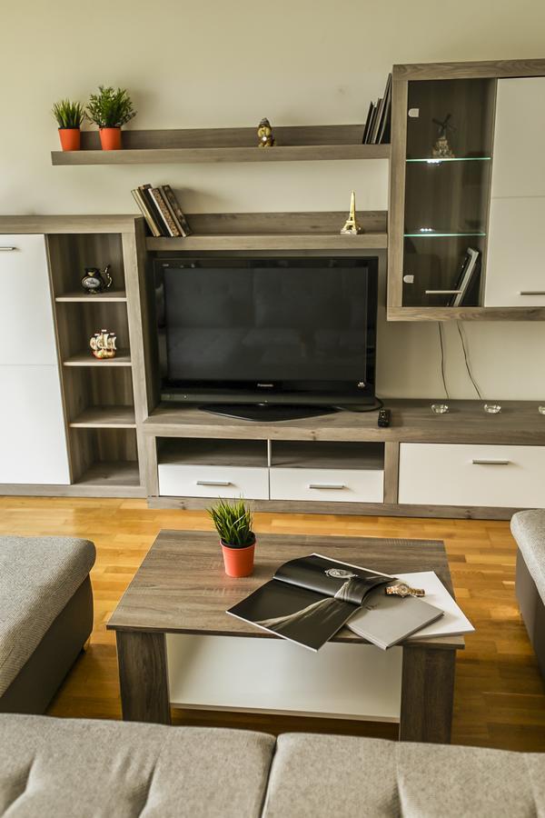 Apartment Korunni Dvur, 2 Free Parkings Prague Exterior photo