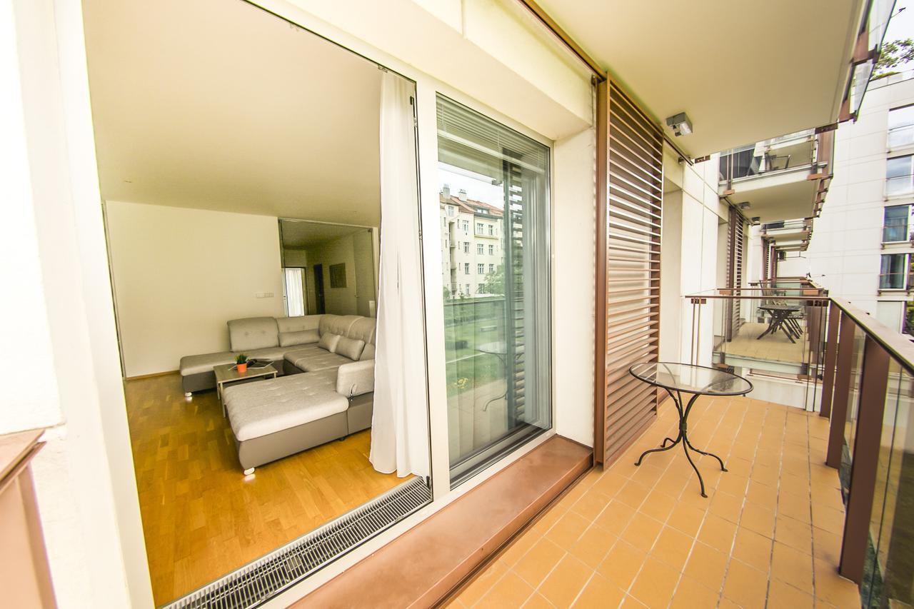 Apartment Korunni Dvur, 2 Free Parkings Prague Exterior photo