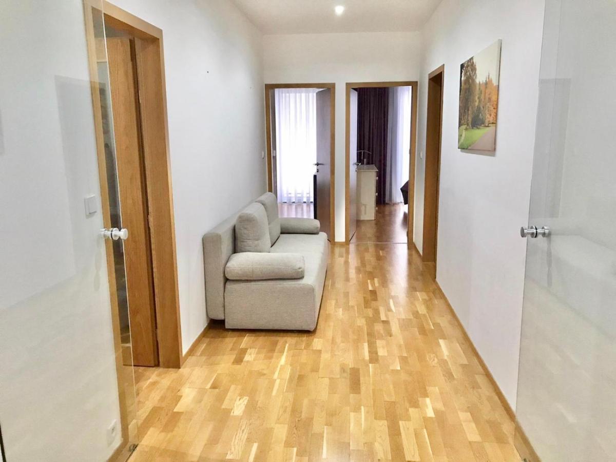 Apartment Korunni Dvur, 2 Free Parkings Prague Exterior photo