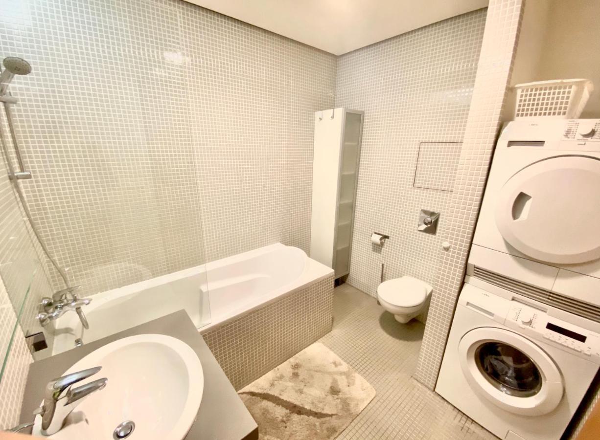 Apartment Korunni Dvur, 2 Free Parkings Prague Exterior photo