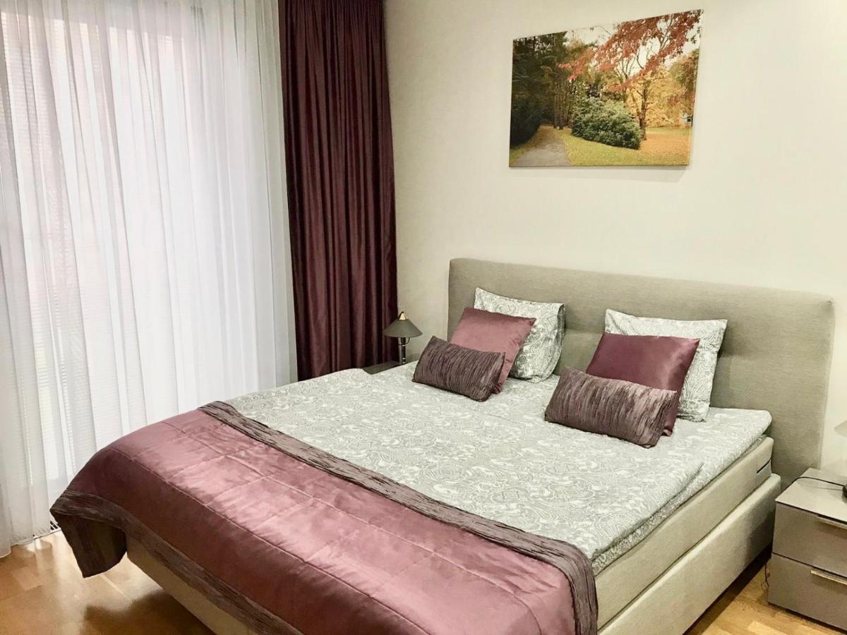 Apartment Korunni Dvur, 2 Free Parkings Prague Exterior photo